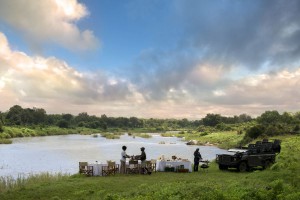 aperitifs coucher de soleil afrique du sud reserve de lion sands