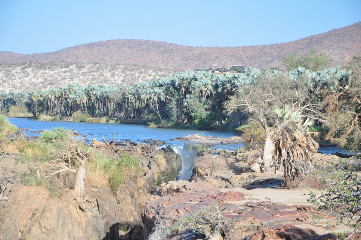 chutes d epupa namibie village himba baobab