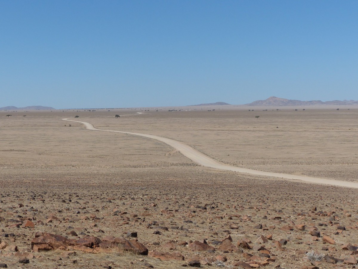auto tour en Namibie route desert