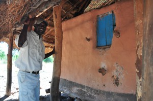 hutte traditionnelle zimbabwe lac kariba