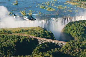 survol chutes victoria helicopetere-voyage-zimbabwe