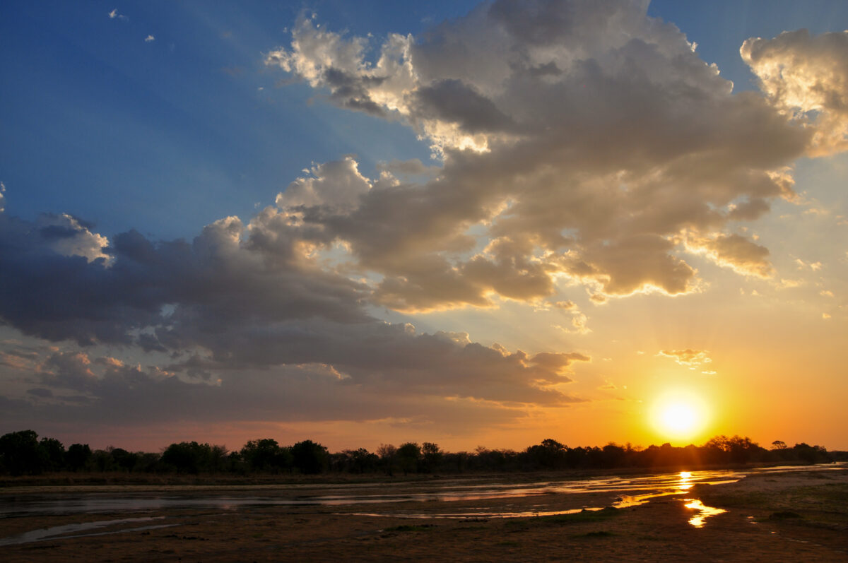 chindeni-safari-south-luangwa-zambia-zazu-voyage-sunset