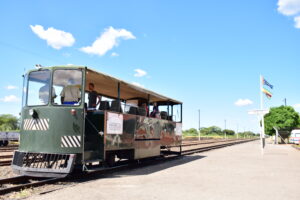 ELEPHANT EXPRESS TRAIN DETE ZIMBABWE ZAZU VOYAGE